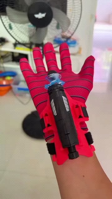 دستکش مرد عنکبوتی مناسب ۴ سال به بالا